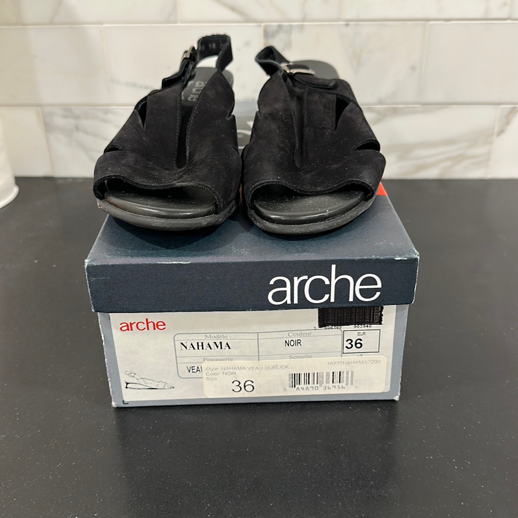 Arche Black Sandals